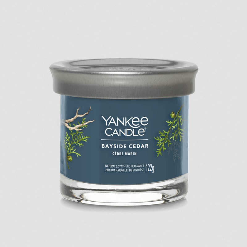 Candela profumata YANKEE CANDLE - Bayside Cedar